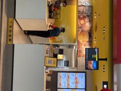 -麦当劳(深圳北站B2检票口楼上)