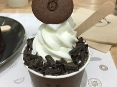 -LINE FRIENDS Garosu-gil Flagship Store