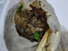 -严氏重油烧麦(民权路店)