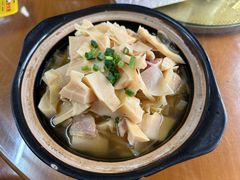 石笋煲-芦茨金富饭庄·25年老字号·专做稻草鸡