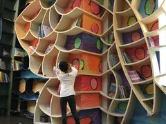 -钟书阁(松江泰晤士小镇店)