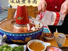 -毛辣果·贵州红酸汤牛肉火锅(西单店)