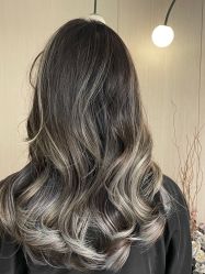 -HAIR HERE造型
