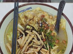 -龙记桂林米粉(财满街店)