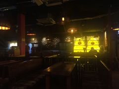 -Helens海伦司小酒馆(上海疁城新天地店)