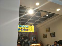 -丽虹云南过桥米线(兴工街店)