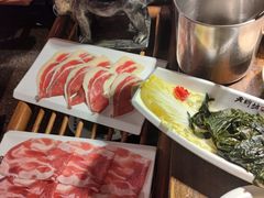 -老牌坊云南鱼豆花火锅(哈西万达店)