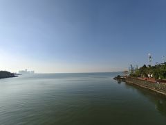 -万绿园