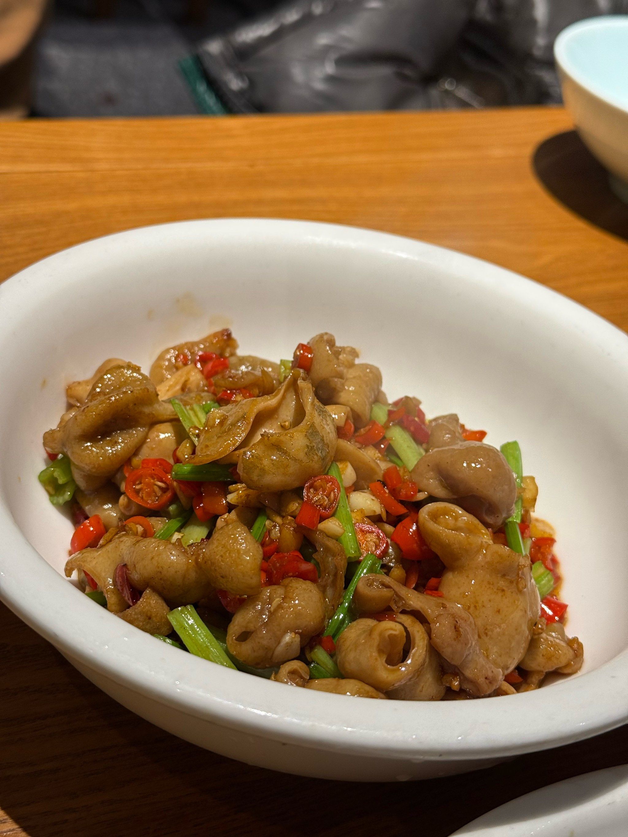 到长沙的第一顿美食,好吃😋
肥肠很