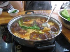-苗伯妈酸汤火锅