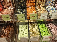 -VENCHI 闻绮(广州太古汇店)