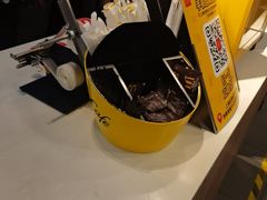 -麦当劳(上海虹桥站30B检票口楼上)