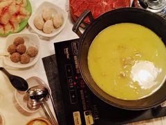 -鲜入围煮花胶鸡海鲜火锅