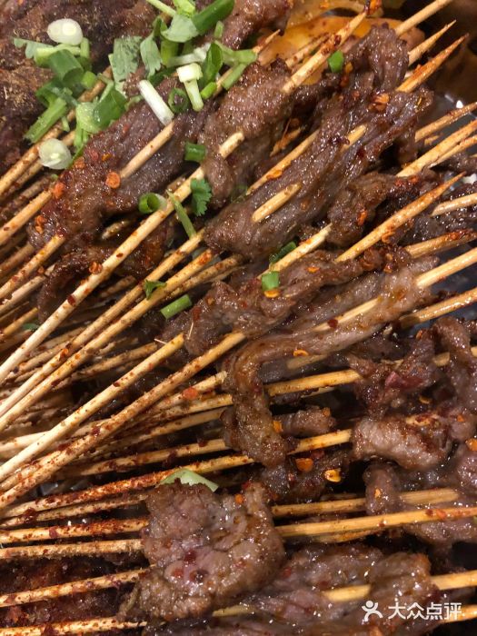 聚朋友乐山油炸串串(创始店)嫩牛肉图片