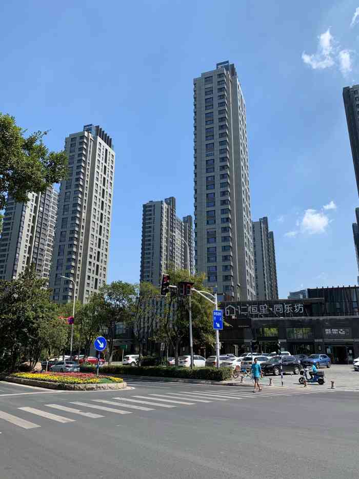 仁恒江湾城三期-"南京仁恒江湾城是仁恒置地在河西新作的又一.