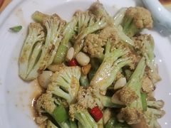 -快乐老家三鲜饺子东北菜(南六中路店)