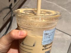 拿铁-瑞幸咖啡(创兆广场店)