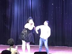 -金东尼人妖秀