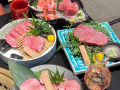 -山川小町·极番烧肉(新地假日广场店)