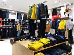 -优衣库(威海威高购物中心店)