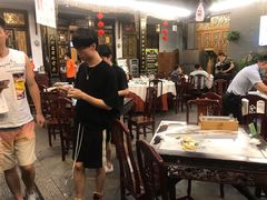 大堂-蔼若春.传承三十年云南菜(金碧公园店)