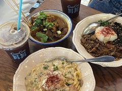 -CowCow其其·牛杂咖啡公司(六运店)