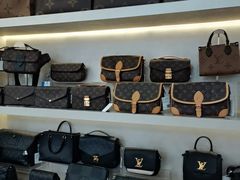 -六六奢品·vintage中古·回收二手奢侈品包包手表首饰(环球港店)