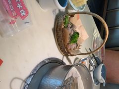 -左庭右院鲜牛肉火锅(浦江欢乐颂店)