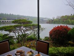 -上海怡沁园度假酒店