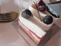 -UNI UNI(环亚凯瑟琳店)