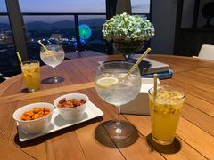 -瑰丽酒店·海吧·天际下午茶·现场DJ·天台酒吧