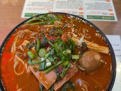 招牌炸酱小锅米线-肥汁米蘭香港米线(宁波路总店)
