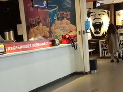 门面-麦当劳(汉口火车站候车室店)