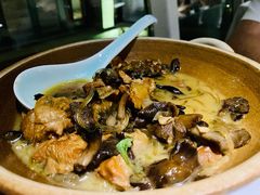 小鸡炖榛蘑-止观小馆·辽河口渔家菜(王府井店)