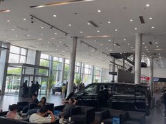 -天津波士信达奔驰4S店(卫津南路店)