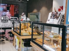 面包甜点陈列柜-熊叔熊婶面包房(团结湖店)