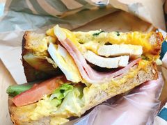 培根鸡肉俱乐部大嘴三明治-星巴克(广州江南新地店)