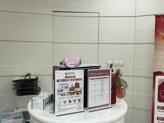 -雅悦齿科(顾村公园店)