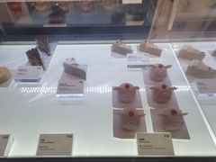 -Fridi Patisserie Cafe