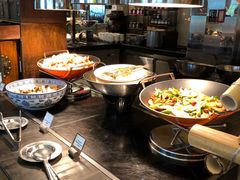 -圣丰索菲特·2 On 988 Café 自助餐厅