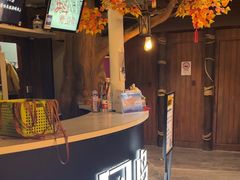 -暴风岛沉浸式体验馆(百联世纪店)