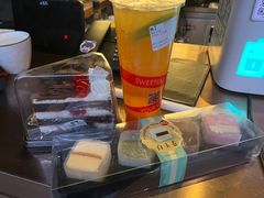 -85度C(生甜甜圈研究工坊·上海局门店)