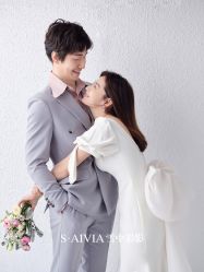 -雪中彩影婚纱摄影·微光艺术中心