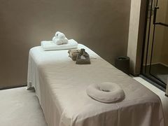 -灸春堂·艾灸·痛症·整脊连锁(之江银泰店)