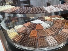 -Laderach 莱德拉(上海环贸iapm店)