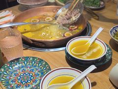 -洱火云南酸菜牛肉火锅(石景山当代商城店)