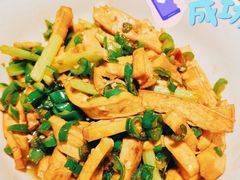 -费大厨辣椒炒肉(万家丽一店)