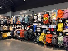 -迪卡侬(西三旗店)