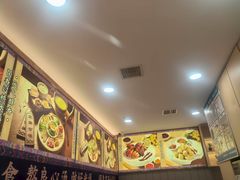 -花馬肆.云南过桥米线(汉神购物广场现场熬汤店)
