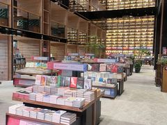 -半山书局(新世纪商城店)